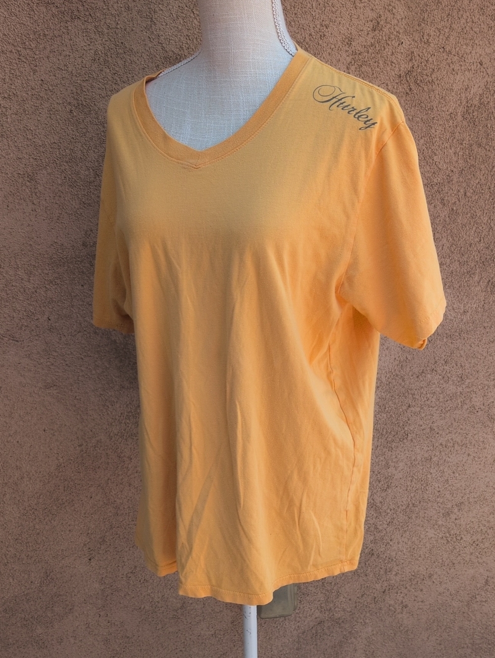 Hurley Premium Fit 100% Cotton Scoopneck Short Sleeve Streetwear Shirt Retro Y2K
